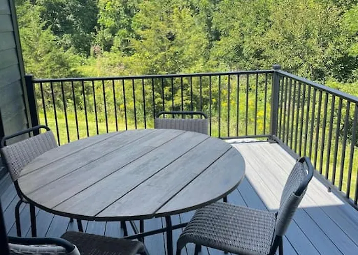 Summer In - Hot Tub, Fire Pit & Views